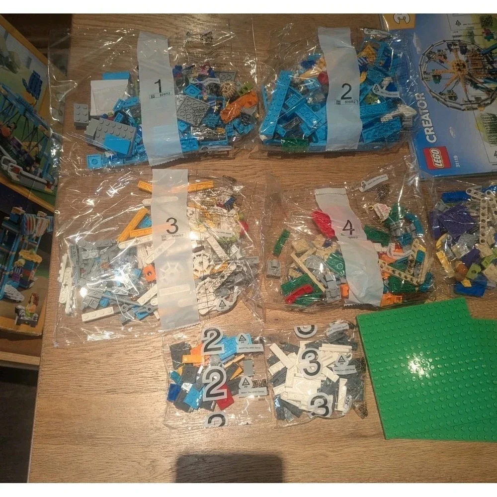LEGO CREATOR: Ferris Wheel (31119) New Open Box Missing Small Bag #1